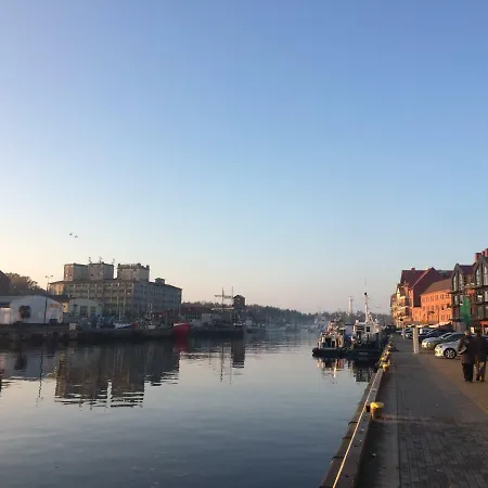 Lägenhet Apartamenty Port Ustka Centrum Z Miejscem Garazowym Ustka