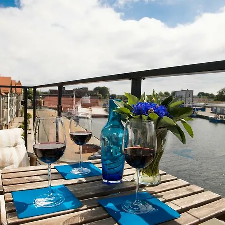 Apartamenty Port Ustka Centrum Z Miejscem Garazowym Lägenhet